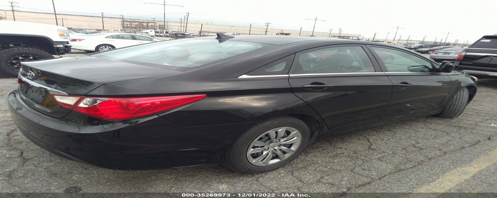 5NPEB4AC8BH047928 2011 HYUNDAI SONATA photo no. 4