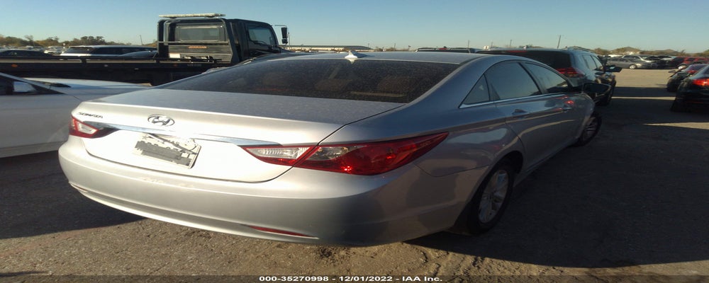 5NPEB4AC8DH555996 2013 HYUNDAI SONATA photo no. 4