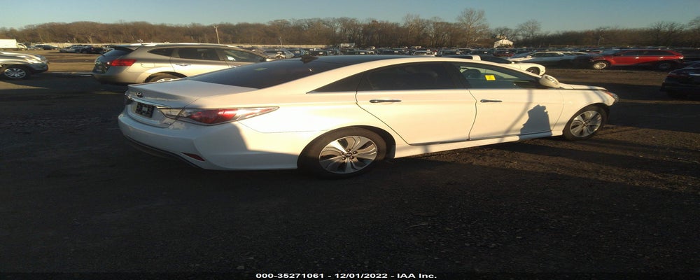 KMHEC4A41FA135704 2015 HYUNDAI SONATA HYBRID photo no. 4