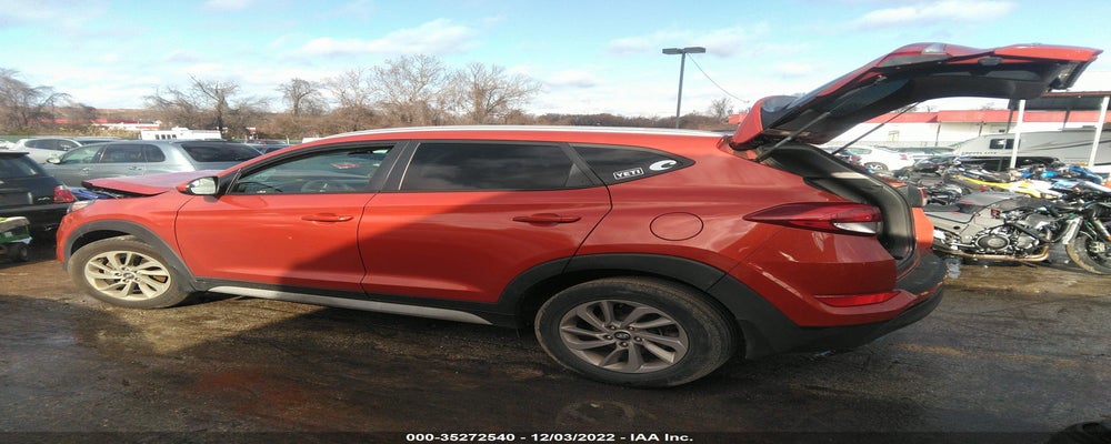 KM8J33A43HU517565 2017 HYUNDAI TUCSON photo no. 3