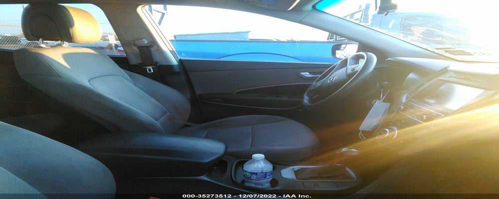 5XYZU3LB2HG422321 2017 HYUNDAI SANTA FE SPORT photo no. 5