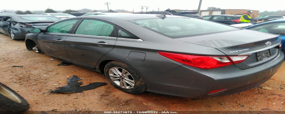 5NPEB4AC8EH938256 2014 HYUNDAI SONATA photo no. 3