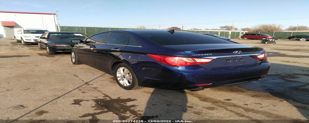 5NPEC4AB3BH306670 2011 HYUNDAI SONATA photo no. 3