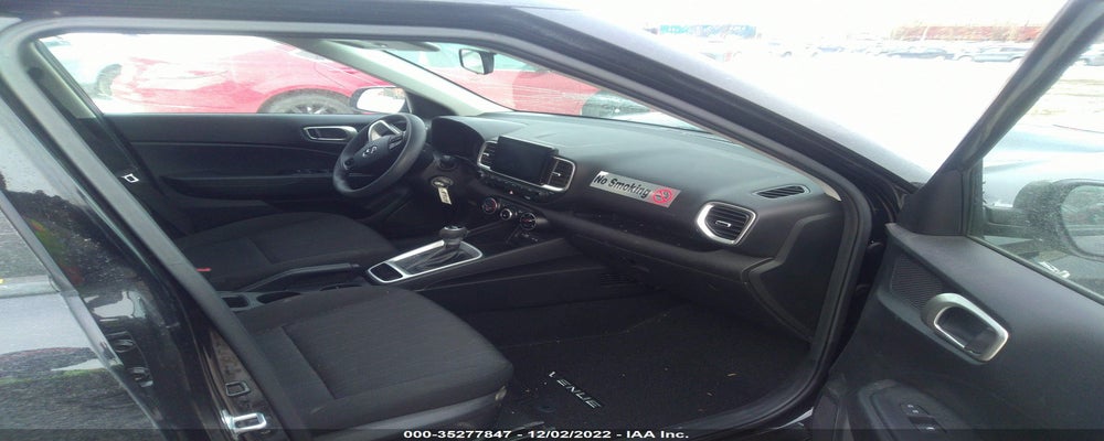 KMHRB8A35NU149363 2022 HYUNDAI VENUE photo no. 5