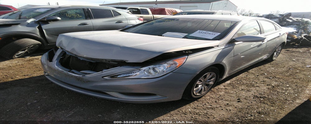 5NPEB4AC9BH146466 2011 HYUNDAI SONATA photo no. 2