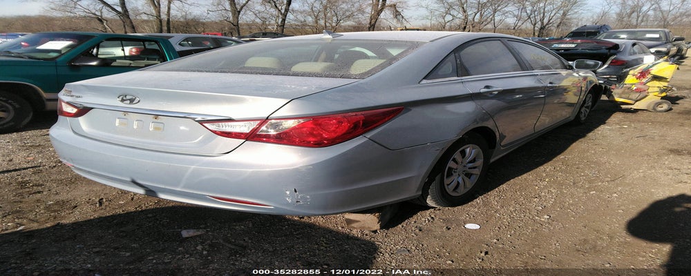 5NPEB4AC9BH146466 2011 HYUNDAI SONATA photo no. 4