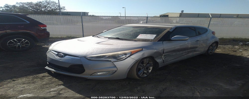 KMHTC6AD2CU033308 2012 HYUNDAI VELOSTER photo no. 2