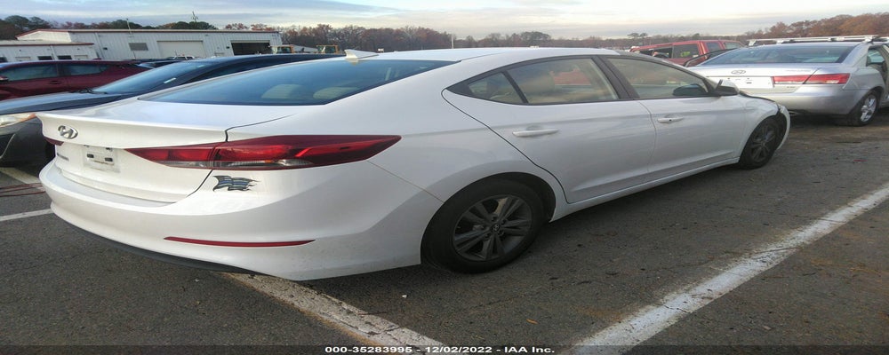 5NPD84LF0HH181536 2017 HYUNDAI ELANTRA photo no. 4