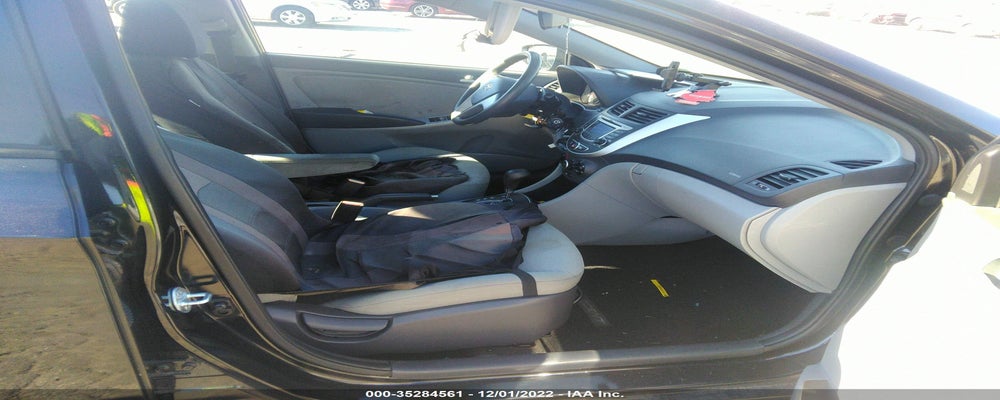 KMHCT4AE8DU565645 2013 HYUNDAI ACCENT photo no. 5