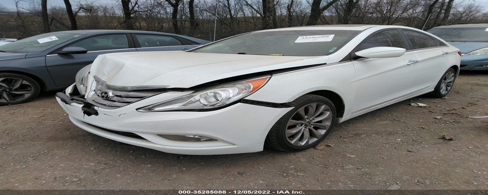5NPEC4AC5BH144310 2011 HYUNDAI SONATA photo no. 2