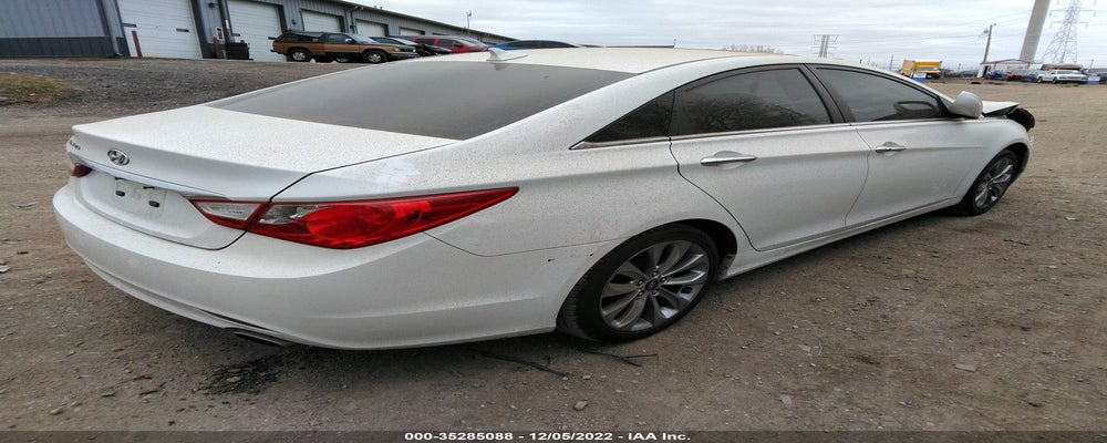 5NPEC4AC5BH144310 2011 HYUNDAI SONATA photo no. 4