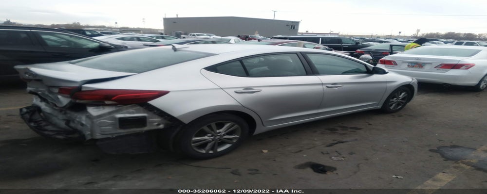 5NPD84LF3HH059916 2017 HYUNDAI ELANTRA photo no. 4