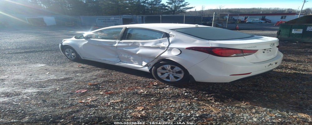 5NPDH4AE6GH798268 2016 HYUNDAI ELANTRA photo no. 3