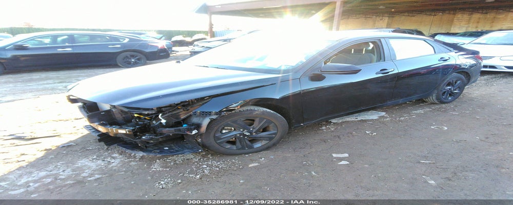 KMHLM4AG2NU260187 2022 HYUNDAI ELANTRA photo no. 2