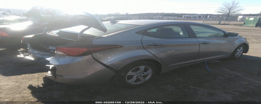 5NPDH4AE8FH604905 2015 HYUNDAI ELANTRA photo no. 4