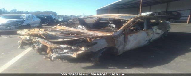 KMHFG4JG6DA224992 2013 HYUNDAI AZERA photo no. 2