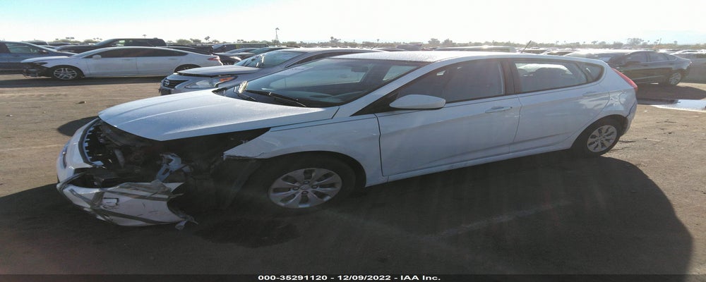 KMHCT5AE3GU260998 2016 HYUNDAI ACCENT photo no. 2