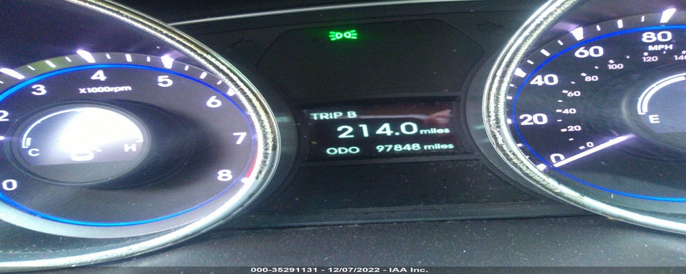 5NPEC4AC1BH120215 2011 HYUNDAI SONATA photo no. 7