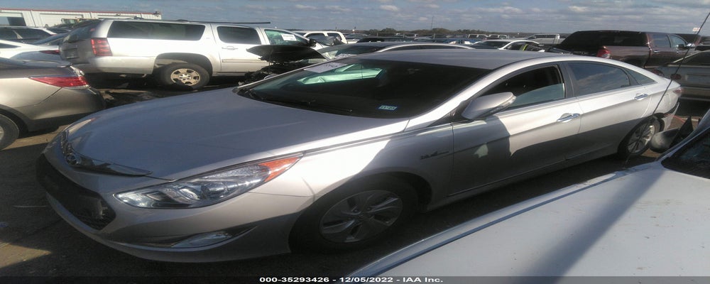 KMHEC4A41FA137517 2015 HYUNDAI SONATA HYBRID photo no. 2