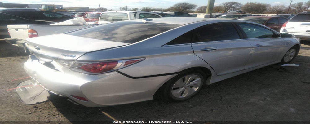 KMHEC4A41FA137517 2015 HYUNDAI SONATA HYBRID photo no. 4