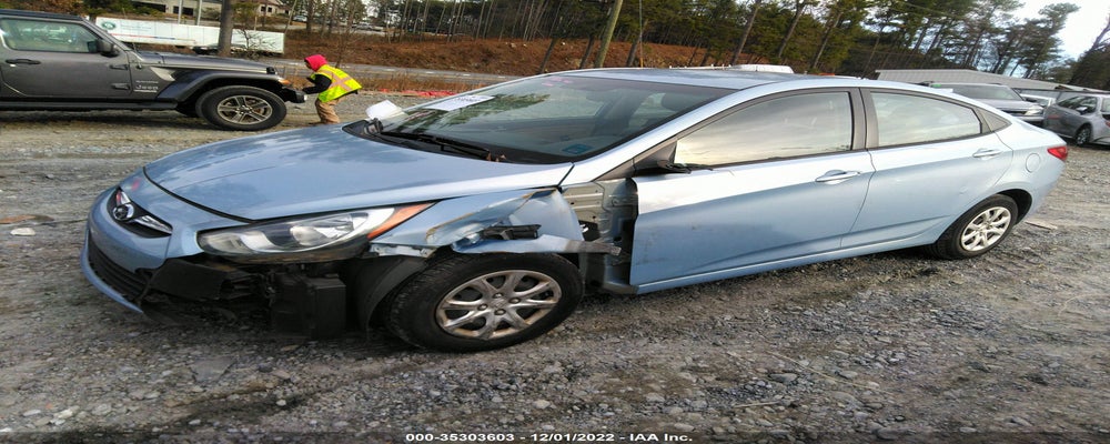 KMHCT4AE1DU519218 2013 HYUNDAI ACCENT photo no. 2
