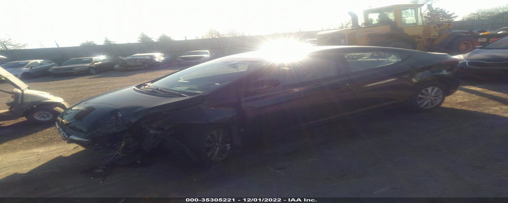 KMHDH4AE9FU228040 2015 HYUNDAI ELANTRA photo no. 2
