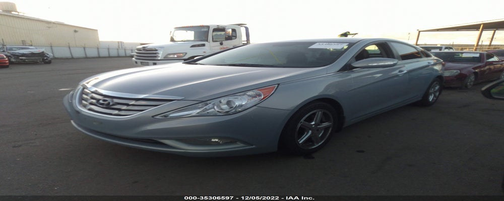 5NPEC4AC7BH271401 2011 HYUNDAI SONATA photo no. 2