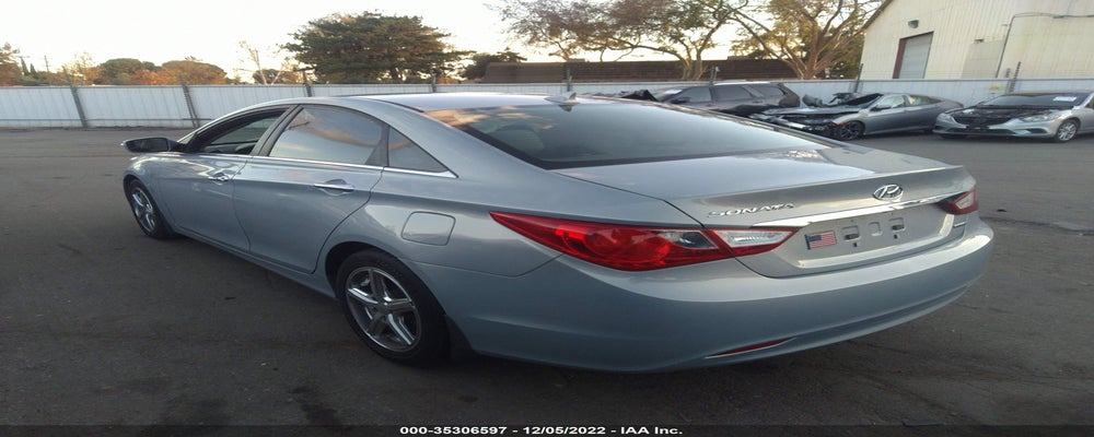5NPEC4AC7BH271401 2011 HYUNDAI SONATA photo no. 3