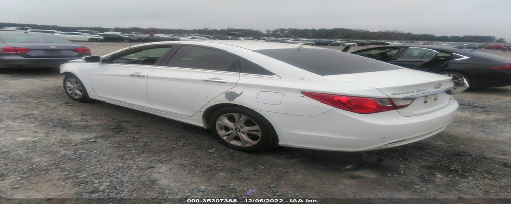 5NPEC4AC5BH059984 2011 HYUNDAI SONATA photo no. 3
