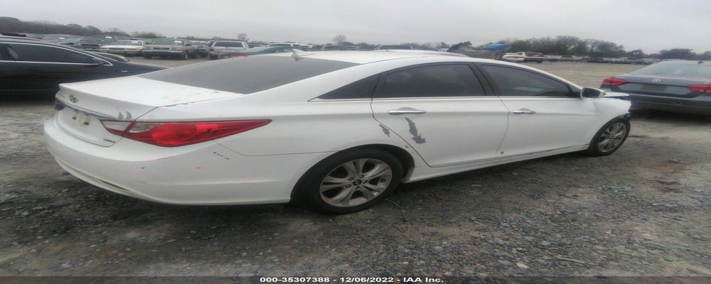 5NPEC4AC5BH059984 2011 HYUNDAI SONATA photo no. 4