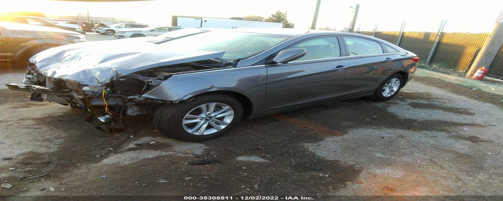 5NPEB4AC8DH592885 2013 HYUNDAI SONATA photo no. 2