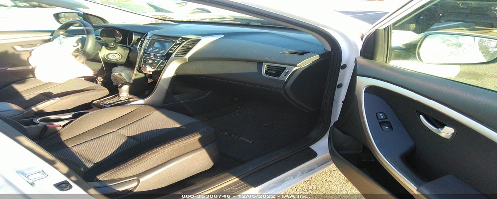KMHD35LH1GU274281 2016 HYUNDAI ELANTRA GT photo no. 5