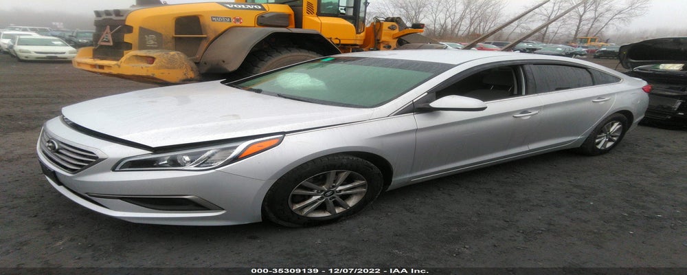 5NPE24AF0HH581718 2017 HYUNDAI SONATA photo no. 2