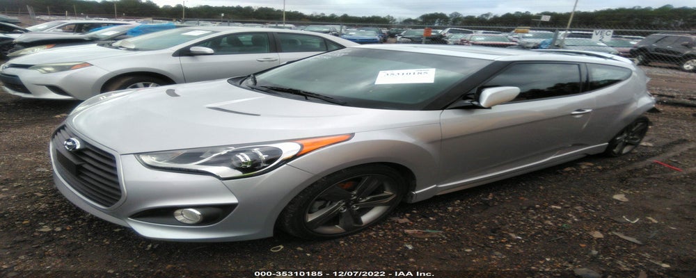 KMHTC6AE4FU235984 2015 HYUNDAI VELOSTER photo no. 2