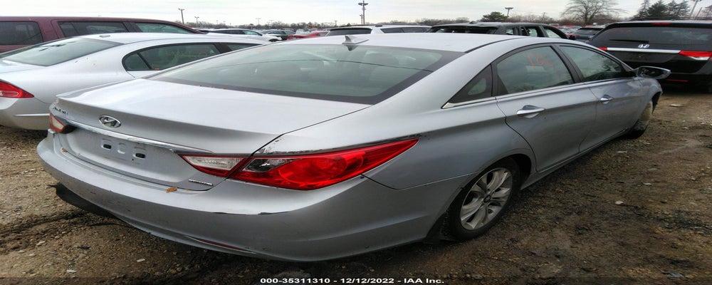 5NPEC4AC7BH102379 2011 HYUNDAI SONATA photo no. 4