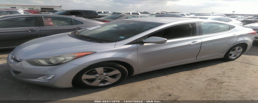 5NPDH4AEXDH282586 2013 HYUNDAI ELANTRA photo no. 2