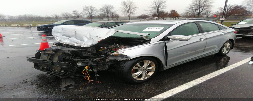 5NPEC4AC2DH787264 2013 HYUNDAI SONATA photo no. 2