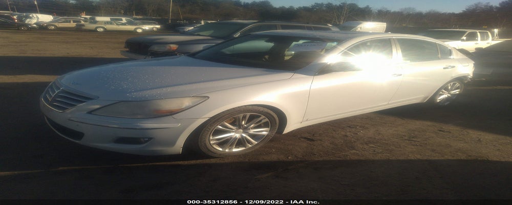 KMHGC4DE3BU122314 2011 HYUNDAI GENESIS photo no. 2