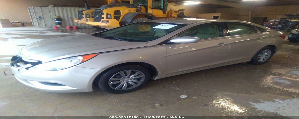 5NPEB4AC1BH279240 2011 HYUNDAI SONATA photo no. 2