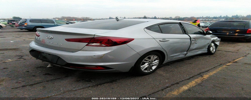 KMHD84LF4LU929327 2020 HYUNDAI ELANTRA photo no. 4