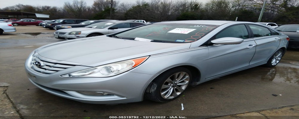 5NPEC4AC9BH005135 2011 HYUNDAI SONATA photo no. 2