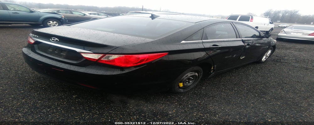 5NPEB4AC6DH764590 2013 HYUNDAI SONATA photo no. 4