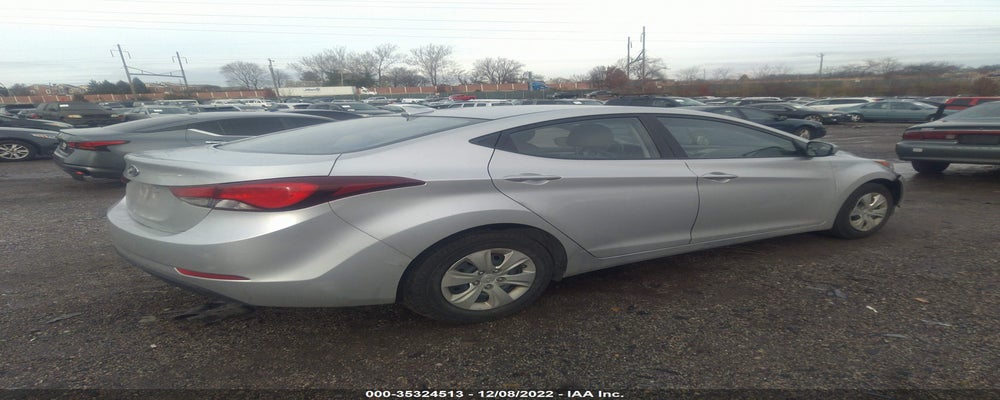 5NPDH4AE6GH738085 2016 HYUNDAI ELANTRA photo no. 4