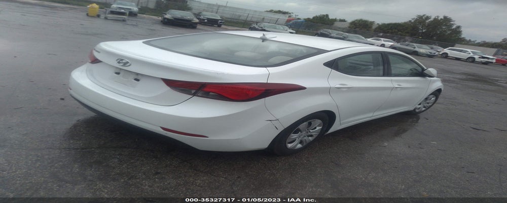 5NPDH4AE7GH765831 2016 HYUNDAI ELANTRA photo no. 4
