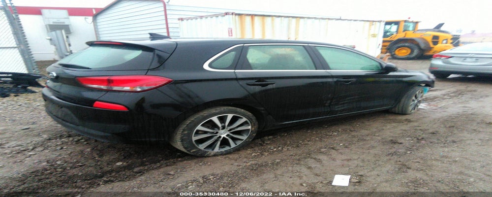 KMHH35LE3JU069821 2018 HYUNDAI ELANTRA GT photo no. 4