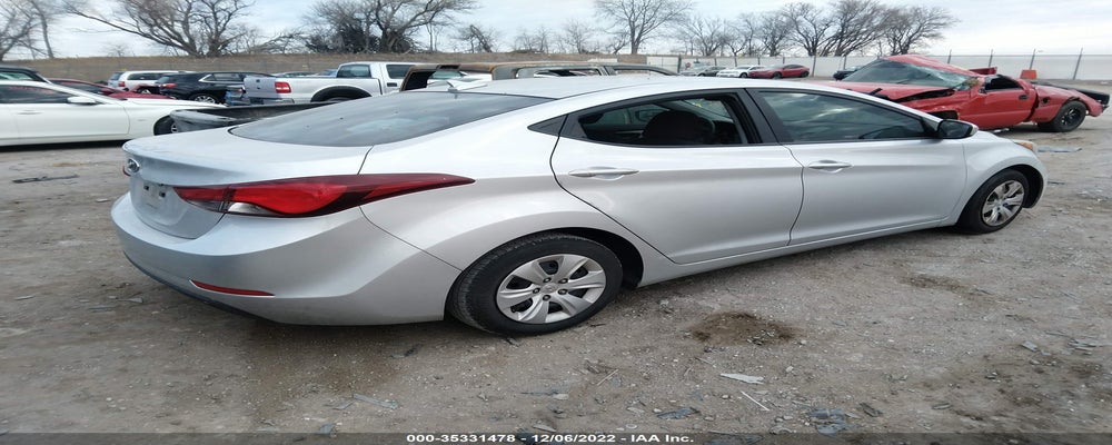 5NPDH4AE2GH690181 2016 HYUNDAI ELANTRA photo no. 4
