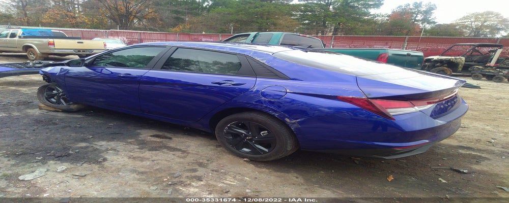KMHLM4AG4NU351123 2022 HYUNDAI ELANTRA photo no. 3
