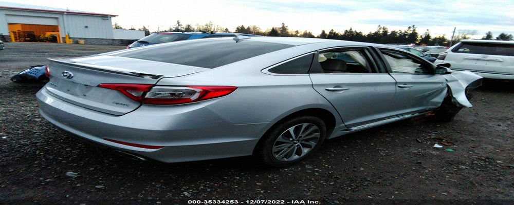 5NPE34AF3FH029673 2015 HYUNDAI SONATA photo no. 4