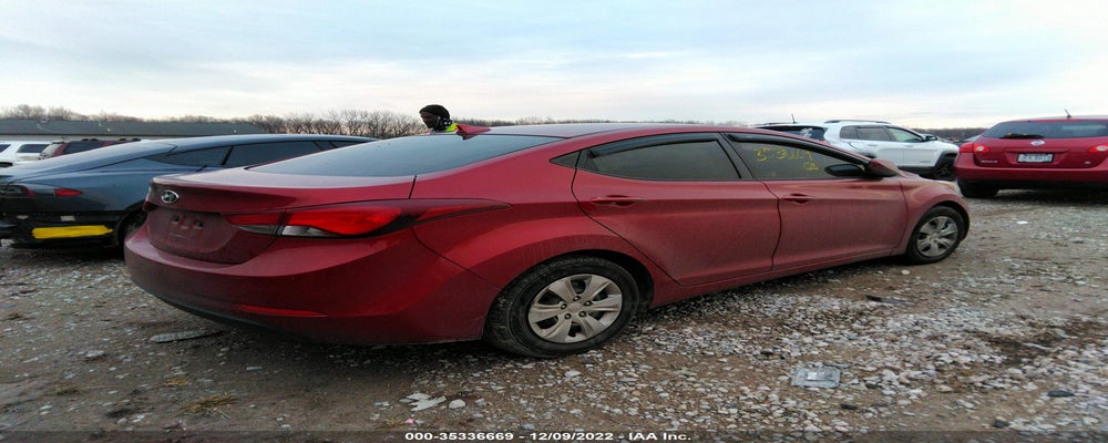 5NPDH4AEXGH713416 2016 HYUNDAI ELANTRA photo no. 4