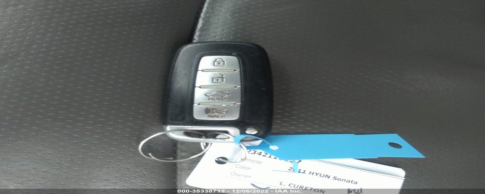 5NPEC4AB1BH275015 2011 HYUNDAI SONATA photo no. 11